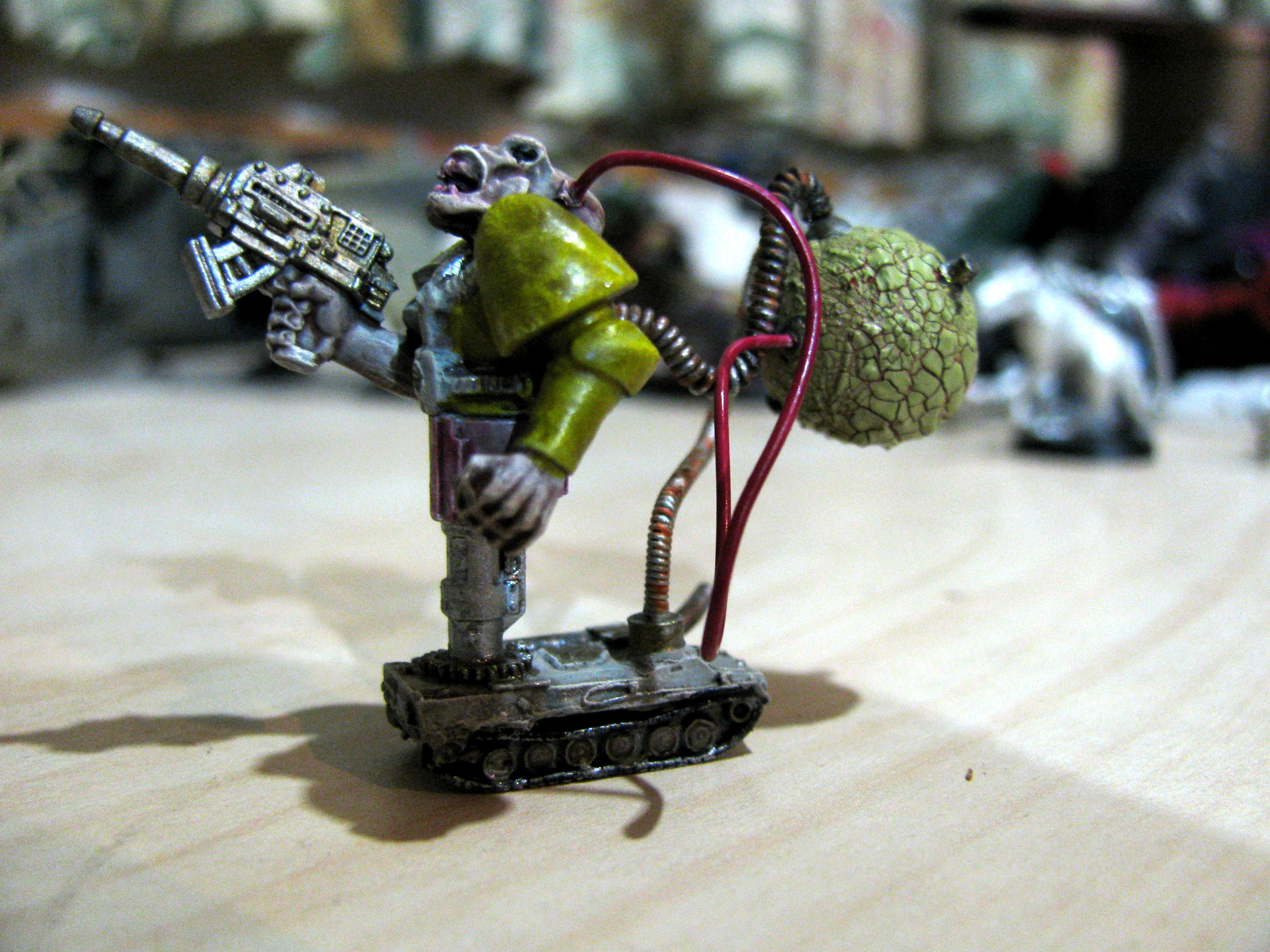 Chaos, Conversion, Crackle Paint, Warhammer 40,000 Chaos warrior